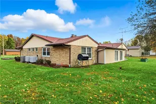 1515 Braceville Robinson Rd, Worthington, OH 44470 - Photo 26