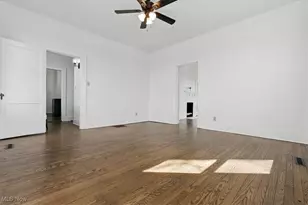 217 E Ninth St, Williamstown, WV 26187 - Photo 18