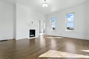 217 E Ninth St, Williamstown, WV 26187 - Photo 14