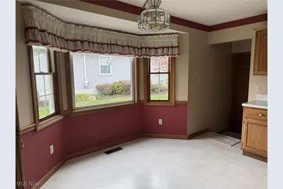 1357 S Azalea Boulevard, Barberton, OH 44203 - Photo 6