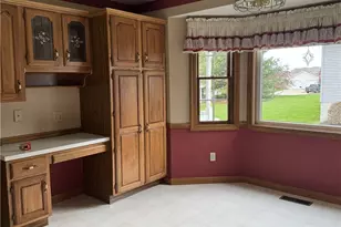 1357 S Azalea Blvd, Barberton, OH 44203 - Photo 8