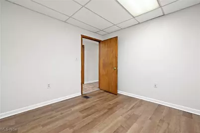 1063 W 21st Street #Lower, Lorain, OH 44052 - Photo 12