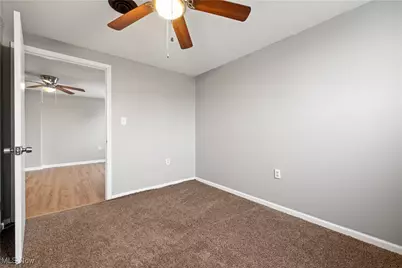 1063 W 21st Street #Lower, Lorain, OH 44052 - Photo 18