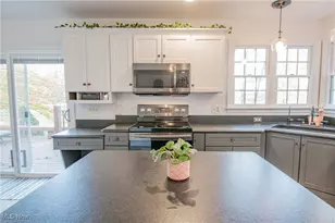 700 Stillwater Dr, Deerfield, OH 44411 - Photo 8