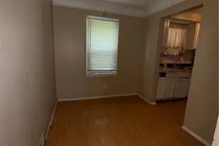 9809 Way Ave, Loveland, OH 44105 - Photo 8