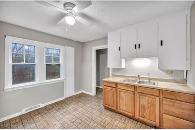 6226 W Maple Avenue, Geneva, OH 44041 - Photo 10