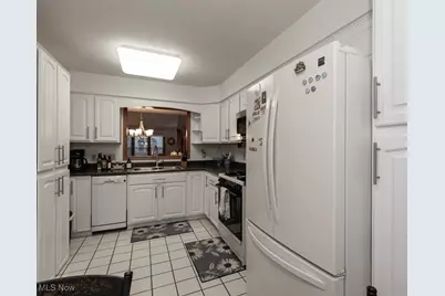 124 Oakley Green Drive, Elyria, OH 44035 - Photo 10