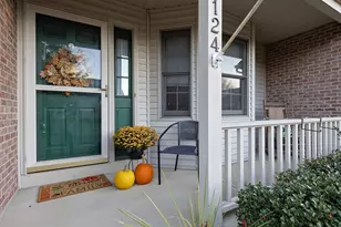 124 Oakley Green Dr, Elyria, OH 44035 - Photo 4