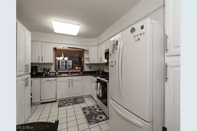 124 Oakley Green Drive, Elyria, OH 44035 - Photo 10