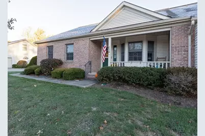 124 Oakley Green Drive, Elyria, OH 44035 - Photo 2