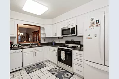 124 Oakley Green Drive, Elyria, OH 44035 - Photo 12