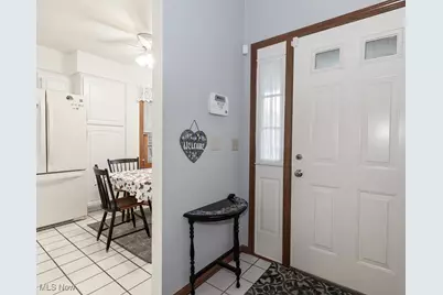 124 Oakley Green Drive, Elyria, OH 44035 - Photo 6