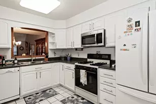 124 Oakley Green Dr, Elyria, OH 44035 - Photo 12