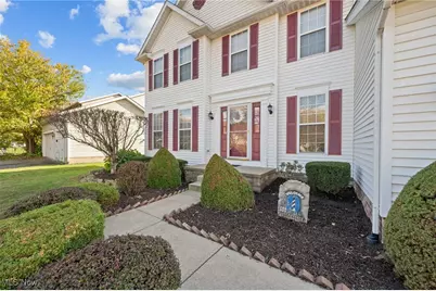 580 Colchester Court, Akron, OH 44319 - Photo 2