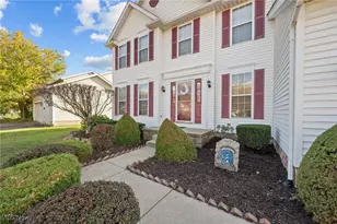 580 Colchester Ct, Akron, OH 44319 - Photo 2