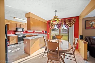 580 Colchester Ct, Akron, OH 44319 - Photo 12