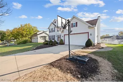 580 Colchester Court, Akron, OH 44319 - Photo 4