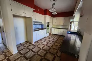 1854 5th Ave, Youngstown, OH 44504 - Photo 6