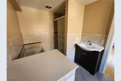 1854 5th Avenue, Youngstown, OH 44504 - Photo 28