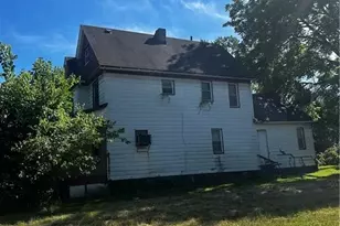 2292 E 90th St, Loveland, OH 44106 - Photo 2