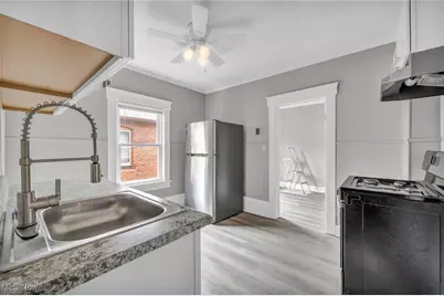 2023 Robin Street, Oakwood, OH 44107 - Photo 4