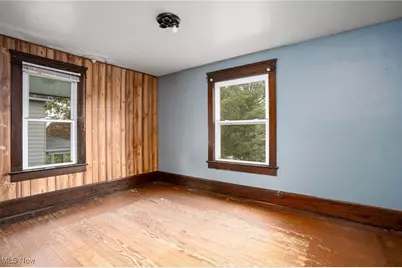 30 W Hiram Street, Barberton, OH 44203 - Photo 16