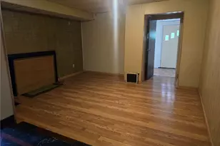 236 Fairgreen Ave, Youngstown, OH 44504 - Photo 4