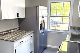 539 Princeton Ave, Elyria, OH 44035 - Photo 4