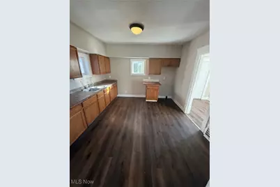 36 Cole Avenue, Akron, OH 44301 - Photo 2