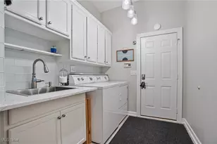 6460 St Augustine Dr NW, Canton, OH 44718 - Photo 32