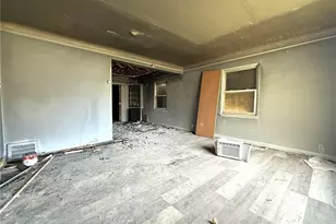 3957 Strandhill Rd, Loveland, OH 44118 - Photo 2