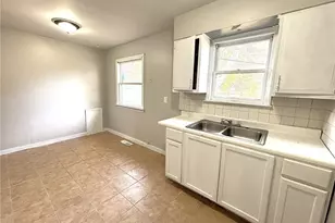 12510 Summerland Ave, Loveland, OH 44111 - Photo 2