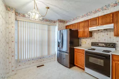 1111 Lake Meadow Lane, Brunswick, OH 44212 - Photo 8