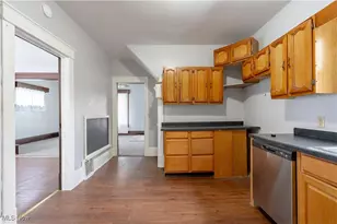 174 W Wayne St, Alliance, OH 44601 - Photo 4