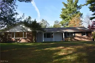 145 E Willow Dr, Zanesville, OH 43701 - Photo 1