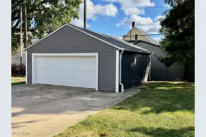 2049 West Boulevard, Loveland, OH 44102 - Photo 2