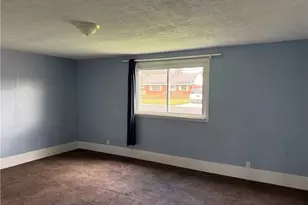 215 21st St SE, Massillon, OH 44646 - Photo 6