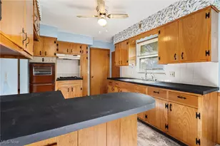 3966 Wadsworth Rd, Norton, OH 44203 - Photo 12