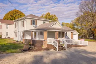 14811 Churchfield St NW, North Lawrence, OH 44666 - Photo 2