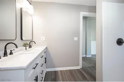 14811 Churchfield Street NW, North Lawrence, OH 44666 - Photo 18