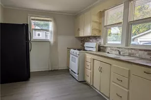 526 Wooster Road North, Barberton, OH 44203 - Photo 8