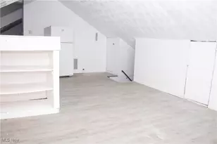 923 Baughman St, Akron, OH 44320 - Photo 6