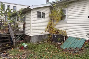 226 E Main St, Freeport, OH 43973 - Photo 4