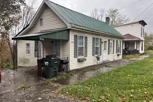 226 E Main St, Freeport, OH 43973 - Photo 2