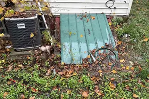 226 E Main St, Freeport, OH 43973 - Photo 6