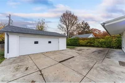 30321 Gebhart Place, Willowick, OH 44095 - Photo 28