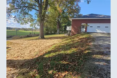 56 Carson Lane, Little Hocking, OH 45742 - Photo 8