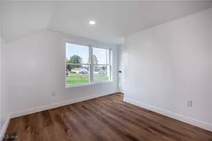 950 Beech St, Newcomerstown, OH 43832 - Photo 32