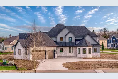 405 Club Drive W, Aurora, OH 44202 - Photo 1