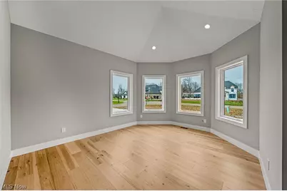 405 Club Drive W, Aurora, OH 44202 - Photo 8